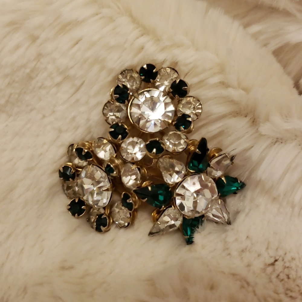 Brooch
